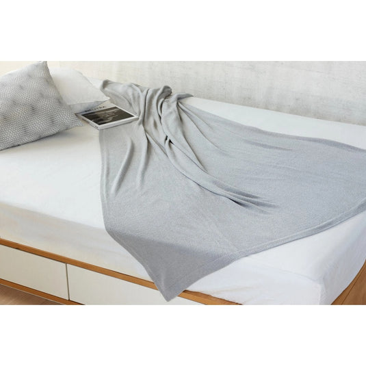 Peu a Beaute Precket