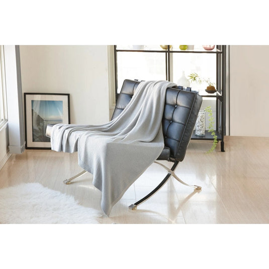 Peu a Beaute Precket