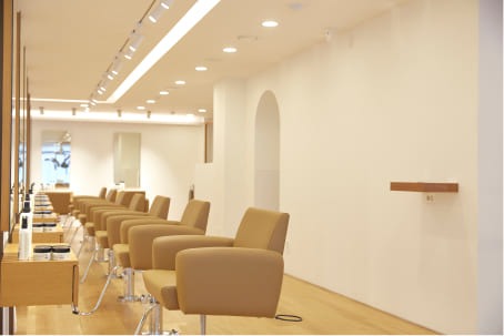 Styling Chair 101 – Customizable Colors & 8 Base Options