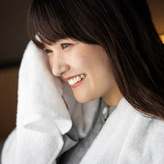 “Bare Skin Smile” Bath Towel (65×130cm) – Japan Atopic Dermatitis Association Recommended Product – Available in 5 Colors